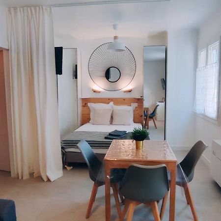 Le Studio Des Tours - Parking Apartment Arles Luaran gambar