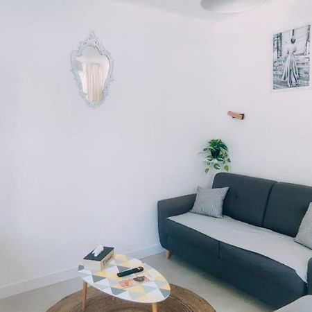 Le Studio Des Tours - Parking Apartment Arles Luaran gambar