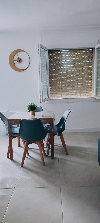 Le Studio Des Tours - Parking Apartment Arles Luaran gambar